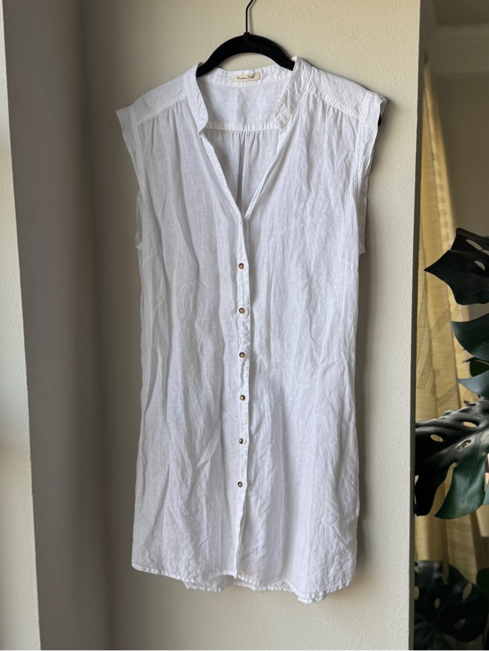 Massimo Dutti White Button-Front Sleeveless Tunic